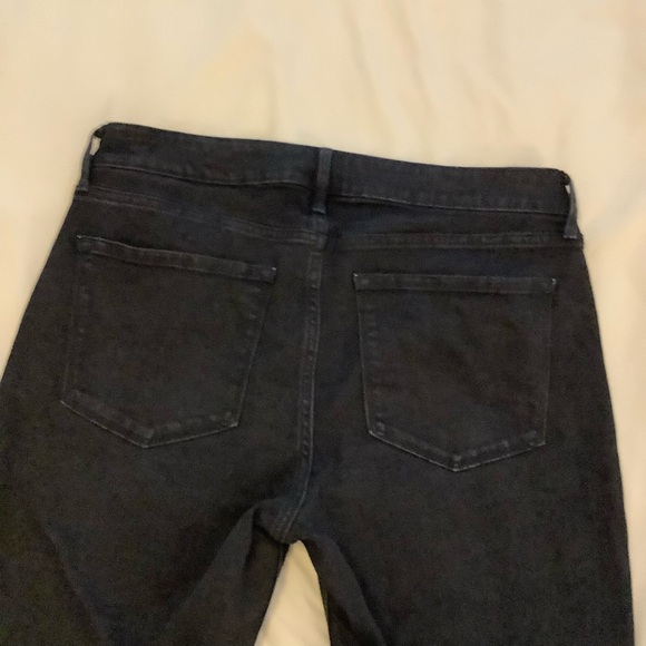 Three pair of ladies jeans - selling as one lot Old Navy, Brooks Brothers - Picture 3 of 9